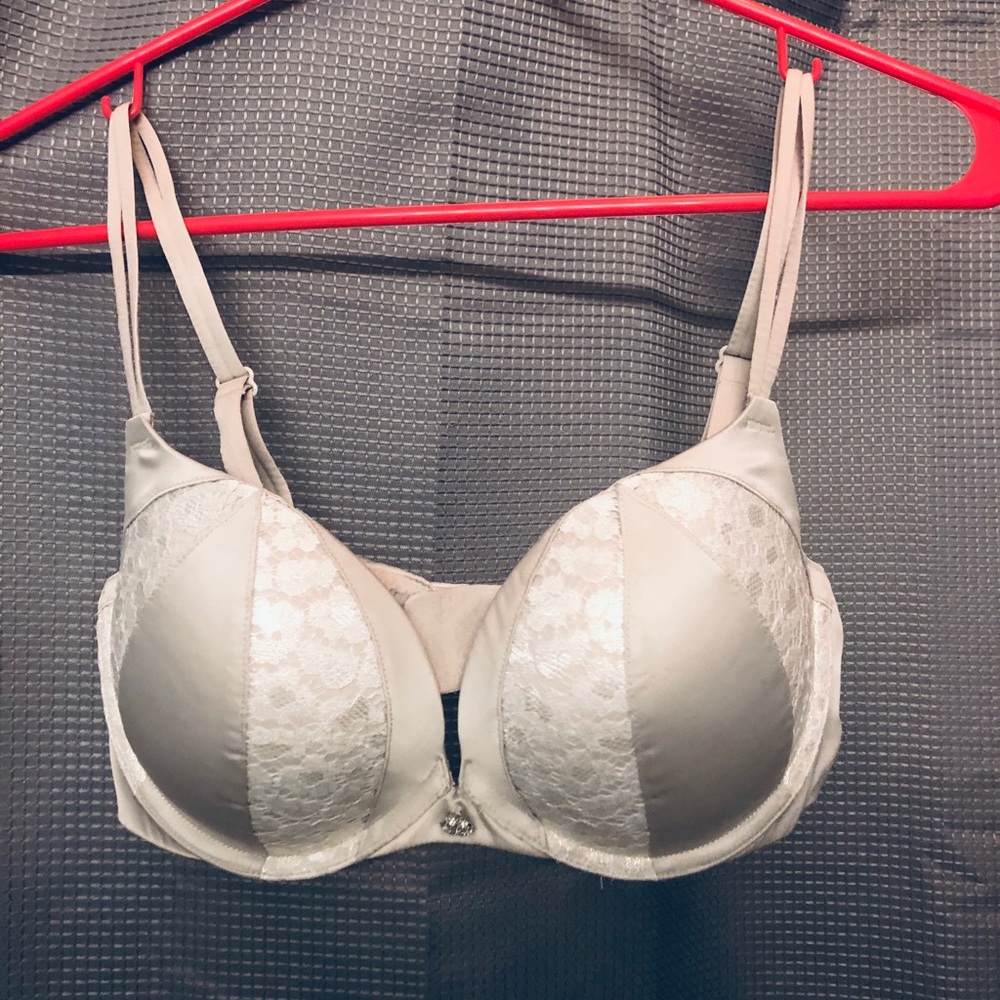 Victoria’s Secret silver push-up bra -34D